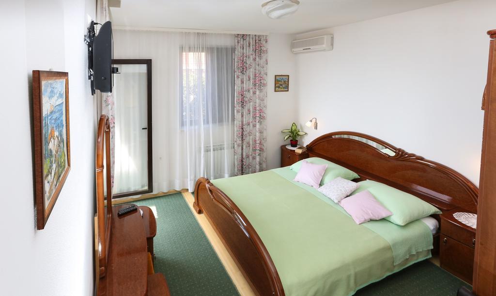 Rooms Cvetka ドゥブロブニク 部屋 写真
